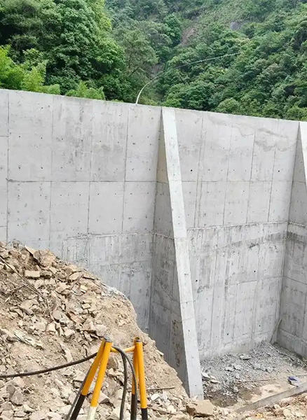 驻马店重力式挡土墙